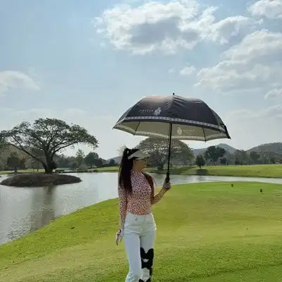 廖涵静